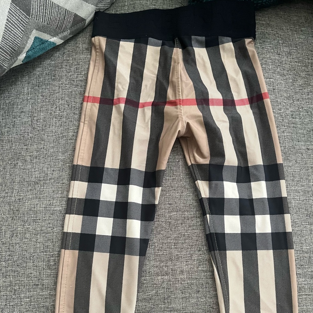 Girls Burberry leggings